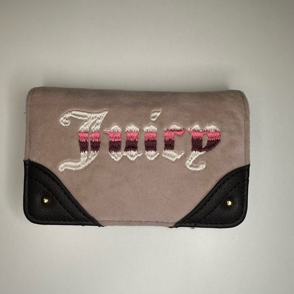 Juicy Couture Women's Dusty Rose and Brown Velour Wallet